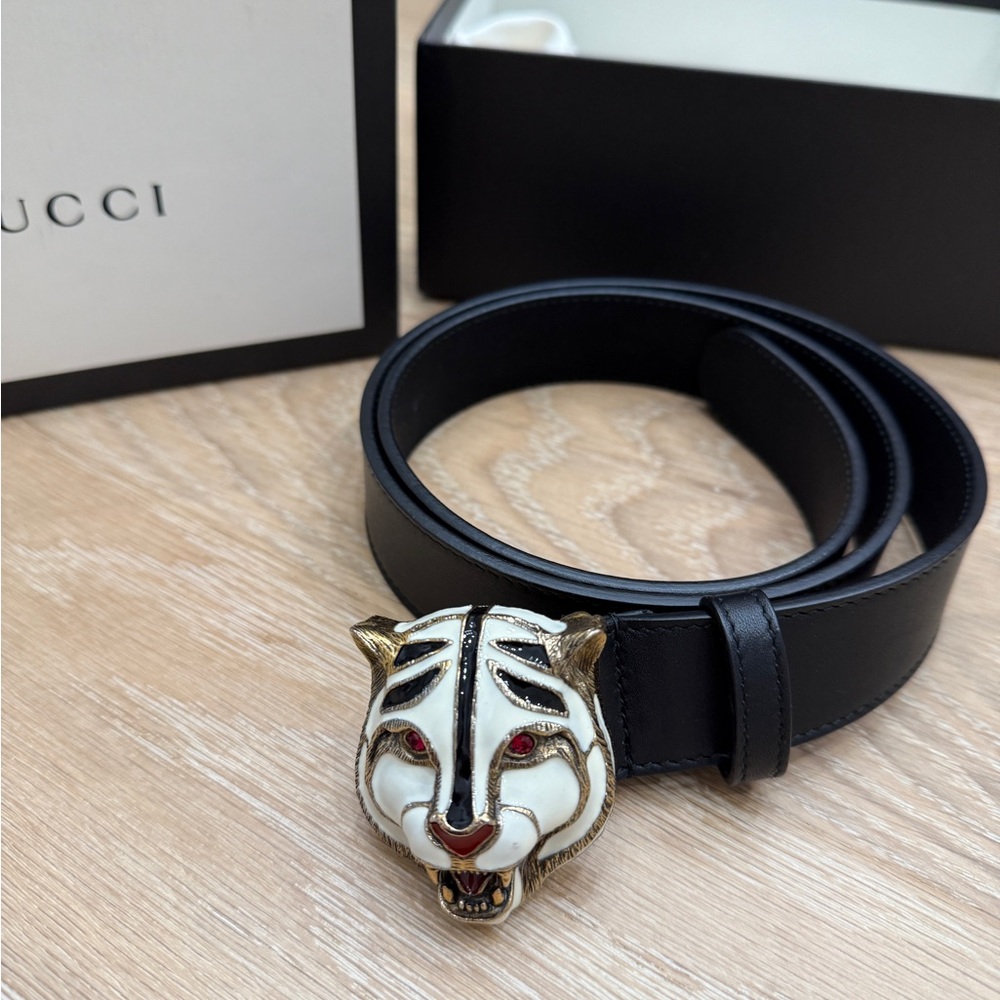 Gucci belt